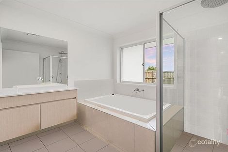 Property photo of 32 Almandin Street Logan Reserve QLD 4133