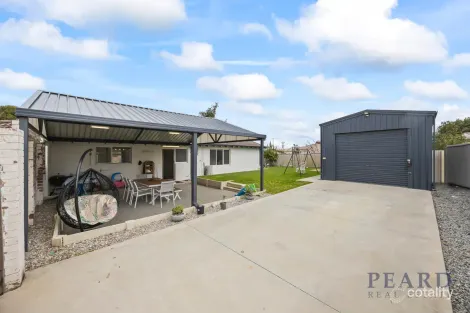 Property photo of 105 Whitfield Drive Two Rocks WA 6037