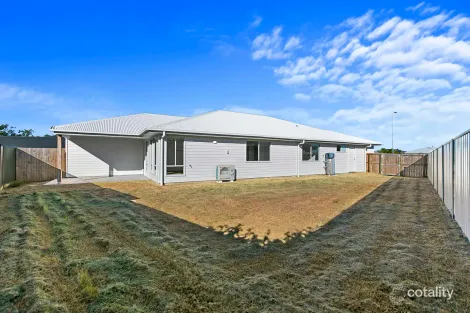 Property photo of 20 Saltair Drive Eli Waters QLD 4655