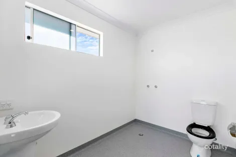 Property photo of 20 Saltair Drive Eli Waters QLD 4655