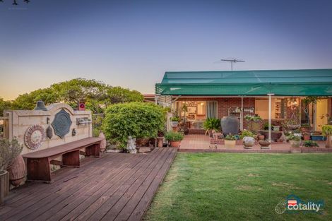 Property photo of 5 Claret Place Mount Richon WA 6112