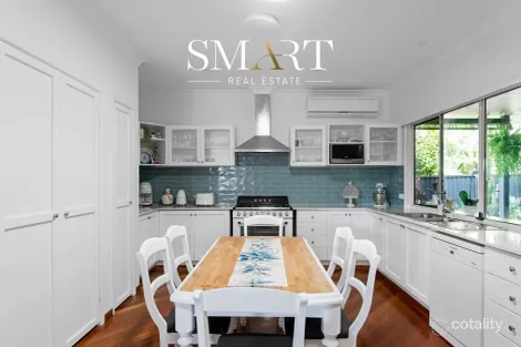 Property photo of 1 Butterfly Court Benowa QLD 4217