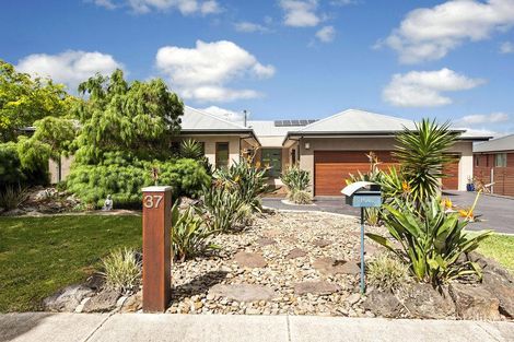 Property photo of 37 Zannon Crescent Doreen VIC 3754