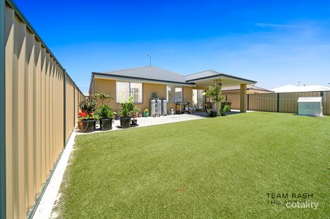 Property photo of 33 Dorrigo Bend Yanchep WA 6035