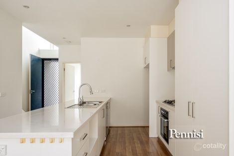 Property photo of 31 Ibis Place Maribyrnong VIC 3032