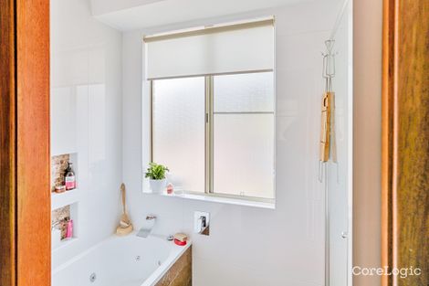 Property photo of 10 Girraween Drive Marrangaroo NSW 2790