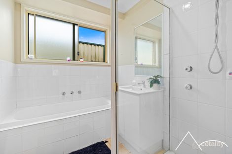 Property photo of 17A Theseus Circuit Rosemeadow NSW 2560