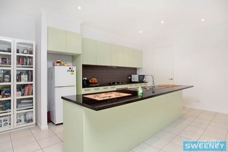 Property photo of 44 Broadway Caroline Springs VIC 3023