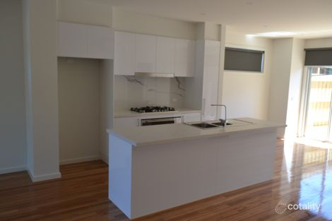 Property photo of 2/174 Rathcown Road Reservoir VIC 3073