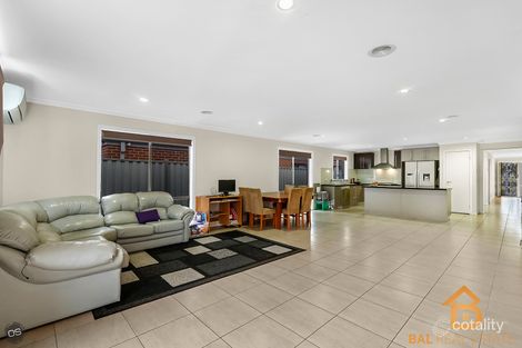 Property photo of 38 Parkvista Drive Truganina VIC 3029