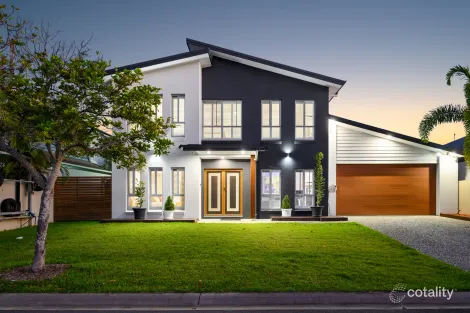 Property photo of 15 Harbourvue Court Helensvale QLD 4212