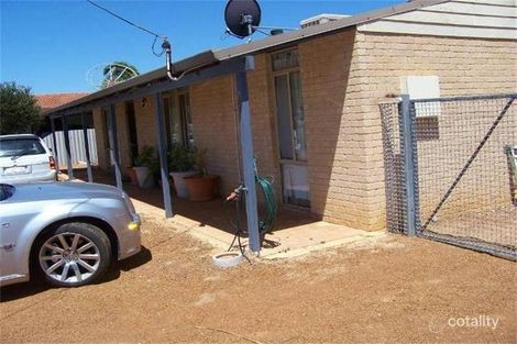 70 Chapman Valley Rd, Waggrakine, WA 6530