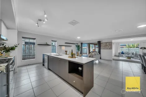 Property photo of 10 Crossway Avenue Tarneit VIC 3029