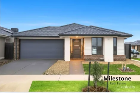 38 Dettifoss Ct, Clyde, VIC 3978