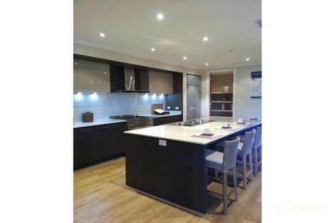 Property photo of 26 Admiration Drive Craigieburn VIC 3064