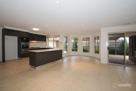 Property photo of 31 Diamond Parade Skye VIC 3977