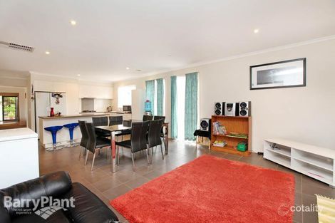 9 Claire Ct, Kurunjang, VIC 3337