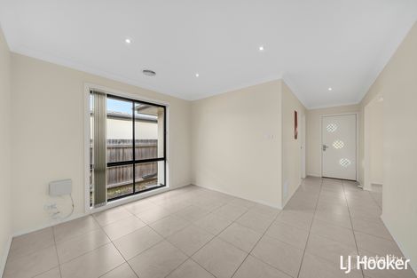 Property photo of 32 Glow Worm Grove Harrison ACT 2914