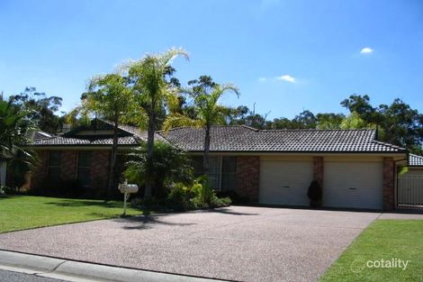 8 New York Ave, Warners Bay, NSW 2282