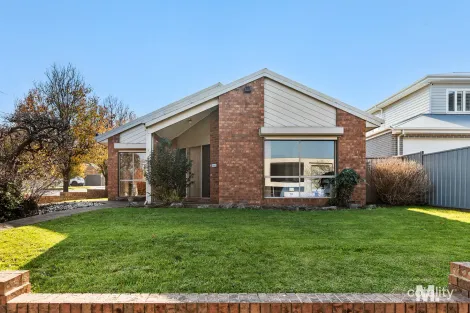 Property photo of 46 Lloyd Street Strathmore VIC 3041