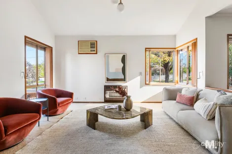 Property photo of 46 Lloyd Street Strathmore VIC 3041