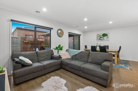 Property photo of 23 Honeydew Street Officer VIC 3809