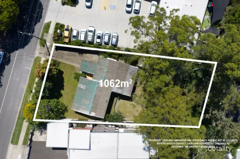 Property photo of 22 Kenmore Road Kenmore QLD 4069