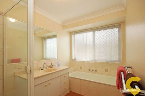 Property photo of 20 Surround Street Dakabin QLD 4503