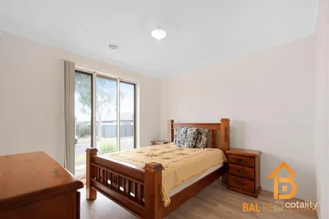 Property photo of 3 Soaring Road Tarneit VIC 3029