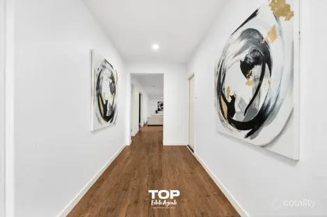 Property photo of 24 Clydevale Avenue Clyde North VIC 3978