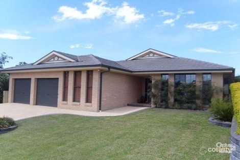 Property photo of 8 Hebe Place Cameron Park NSW 2285