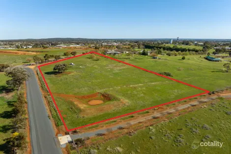 Property photo of 1 Wattle Street Temora NSW 2666