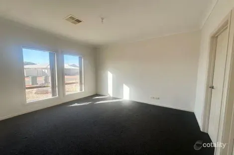 Property photo of 8 Foote Place Whyalla Stuart SA 5608