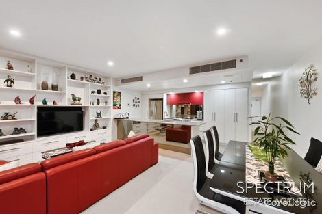 Property photo of 431/30 Macrossan Street Brisbane City QLD 4000