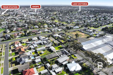 1/8 Mcpherson Ave, Maryborough, VIC 3465