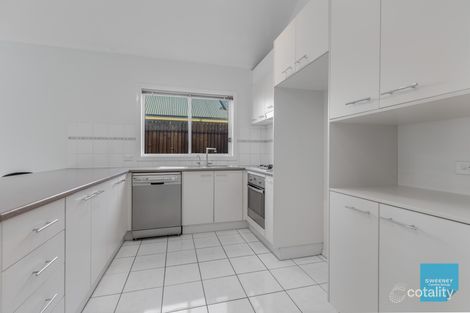 Property photo of 45 Holland Way Caroline Springs VIC 3023