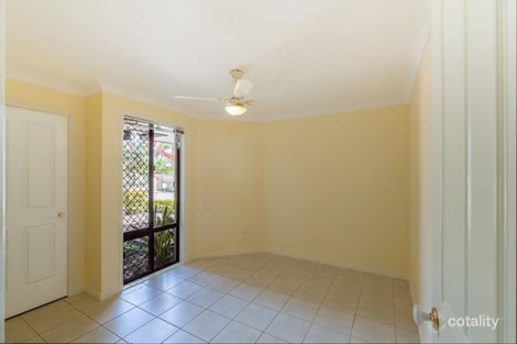 17 Turnbull Ct, Urangan, QLD 4655