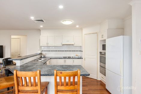 Property photo of 18 Roberts Parade Hawkesbury Heights NSW 2777