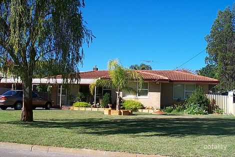 11 Faversham St, Beckenham, WA 6107