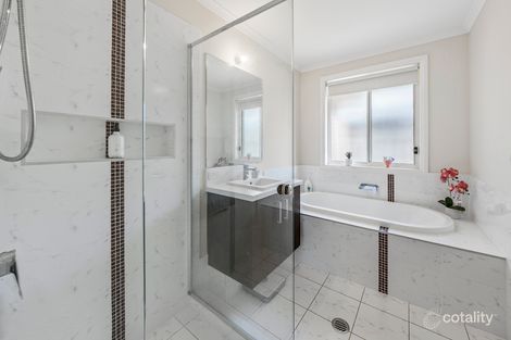 Property photo of 12 Greystanes Way Carnes Hill NSW 2171