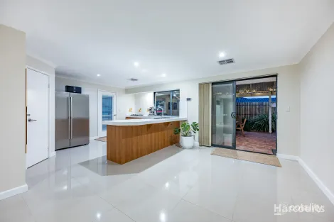 Property photo of 37 Glomach Circuit Kinross WA 6028