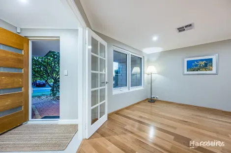 Property photo of 37 Glomach Circuit Kinross WA 6028