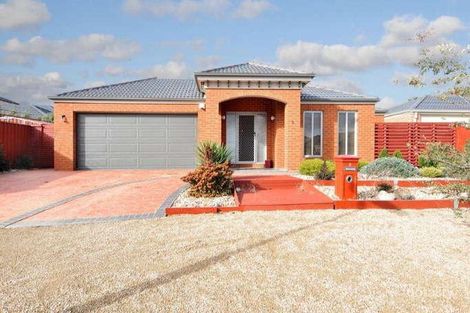 3 Coogee Dr, Taylors Hill, VIC 3037