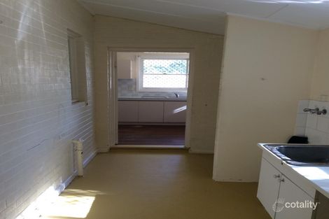 Property photo of 4 Walgreen Place Calista WA 6167