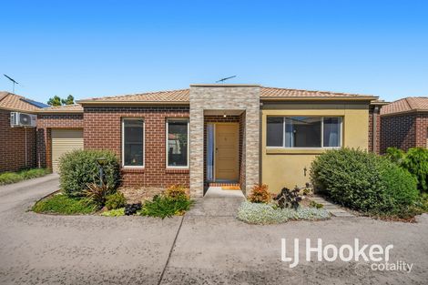 2/1 Walnut Way, Pakenham, VIC 3810