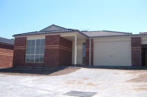 5/12 Renlik Ct, Pakenham, VIC 3810