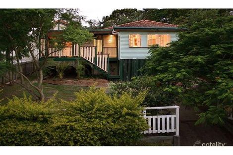 70 Tarana St, Camp Hill, QLD 4152