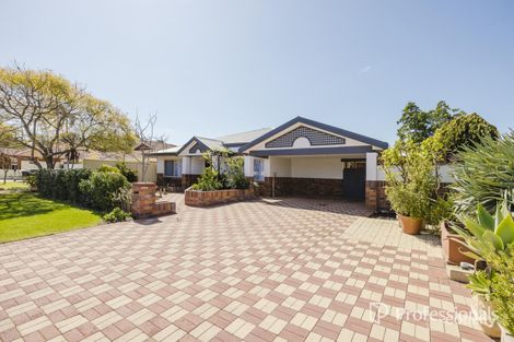 14 Bloodwood Dr, Marangaroo, WA 6064