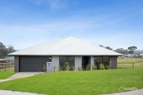 Property photo of 32 Harvest Road Meringandan West QLD 4352