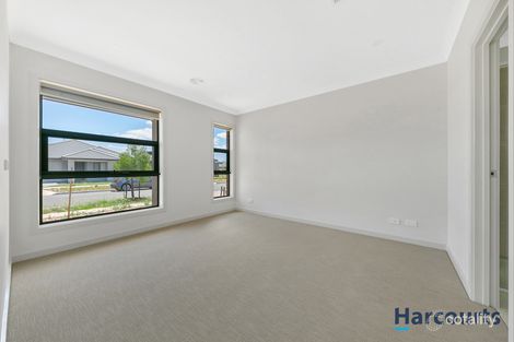Property photo of 11 Murcott Avenue Tarneit VIC 3029
